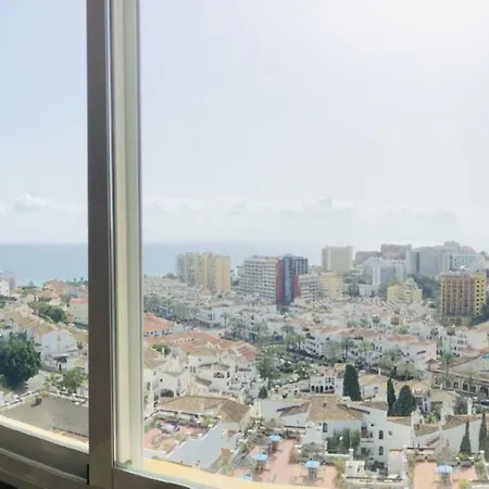 Atico De Lujo Vistas Al Mar Benalmádena